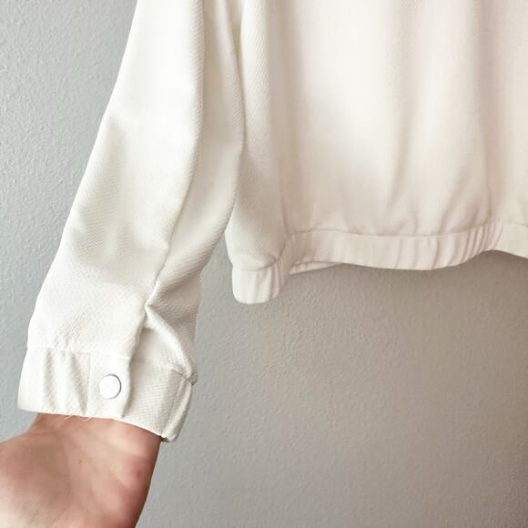 Chico's Size 1 Travelers Collection Textured Knit Bomber Jacket Women's Size Med - Picture 6 of 12